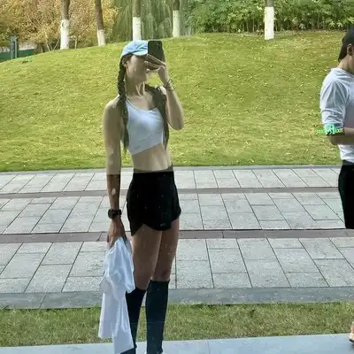 刘梓